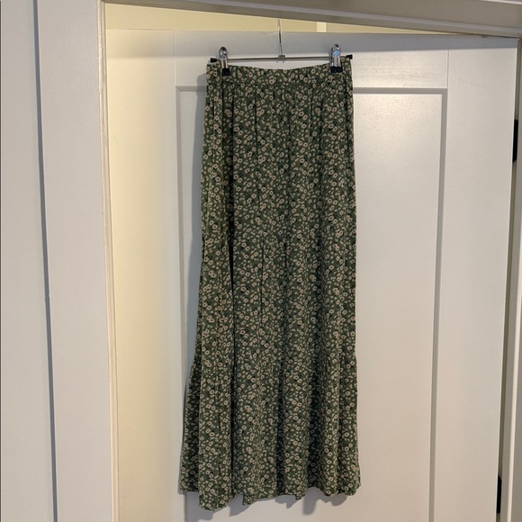 aerie Dresses & Skirts - American Eagle Green Floral Maxi Skirt